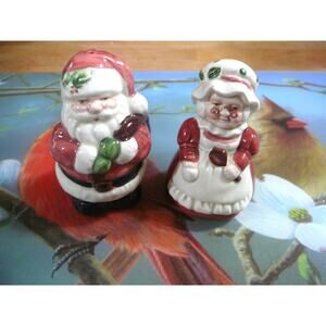 Vintage Papel Freelance Santa and Mrs Claus Salt and Pepper Shaker